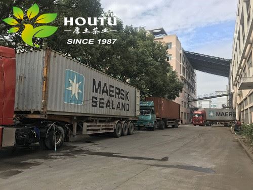 Containers delivery green tea from Chinese factory to Africa market